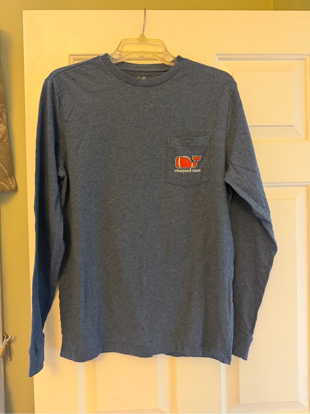 Men’s Vineyard Vines Blue Long-Sleeve Pocket Tee w/Whale Logo